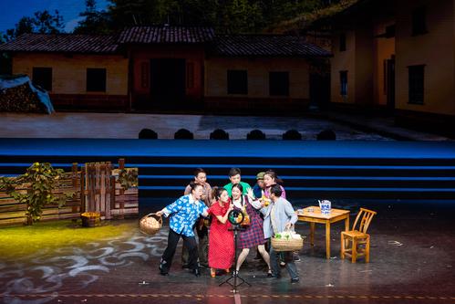 2020年湖南省"欢乐潇湘"精准扶贫优秀文艺作品展演在长沙举行